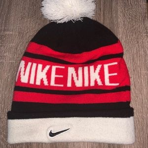 Nike Pom Pom Beanie